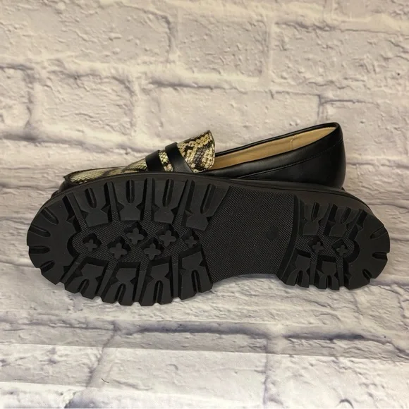 Journee Collection Black and Snake Pattern Loafers - Picture 4 of 4